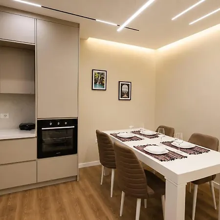 E & E Apartman Tirana