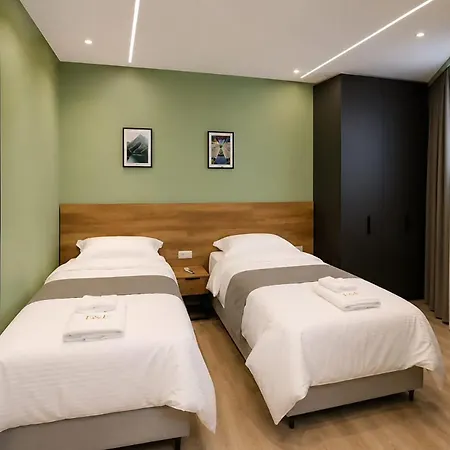 E & E Tirana