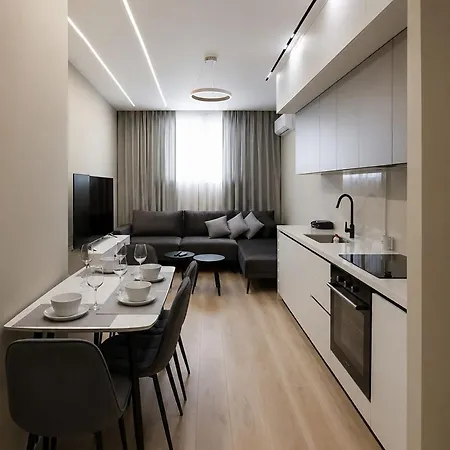 E & E Tirana