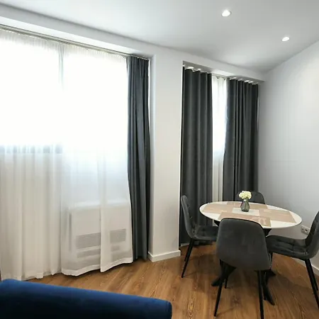 E & E Apartman